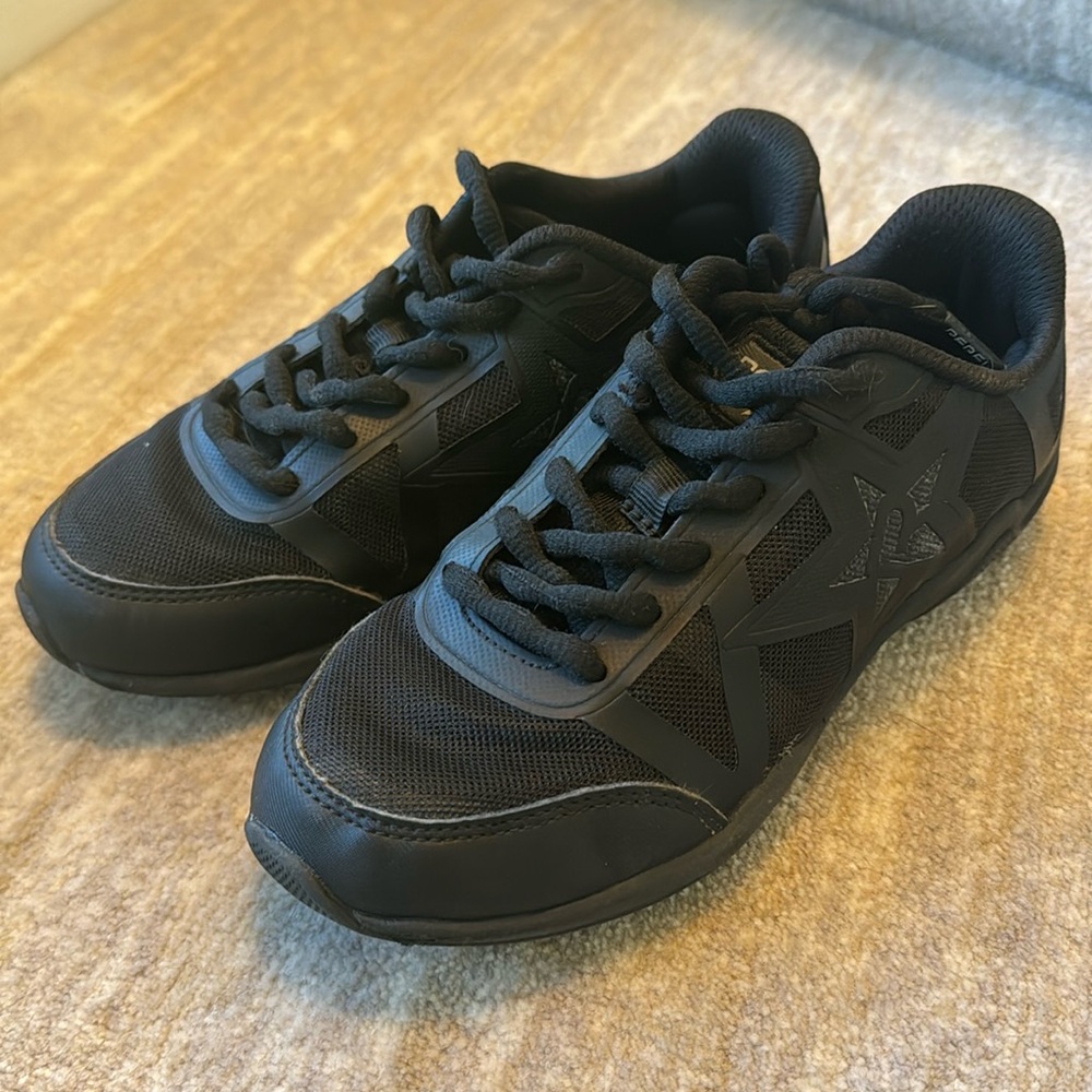 Kids Rebel Athletic Ruthless Blackout Cheer Shoes size US Y3